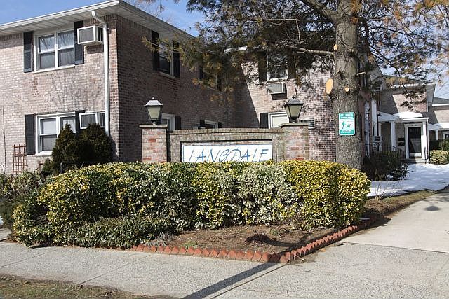 1st image of 26816 82nd Ave