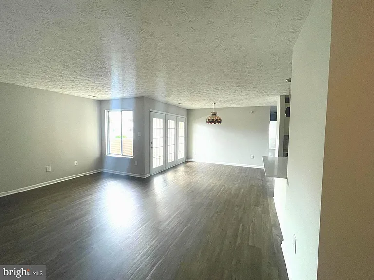 2137 Wainwright Ct #1C — Photo 2