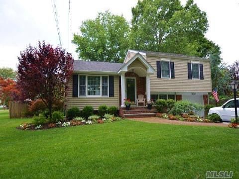 1st image of 8 Duffy Ln