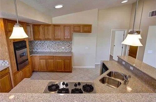 5th image of 2471 Eileen Dr