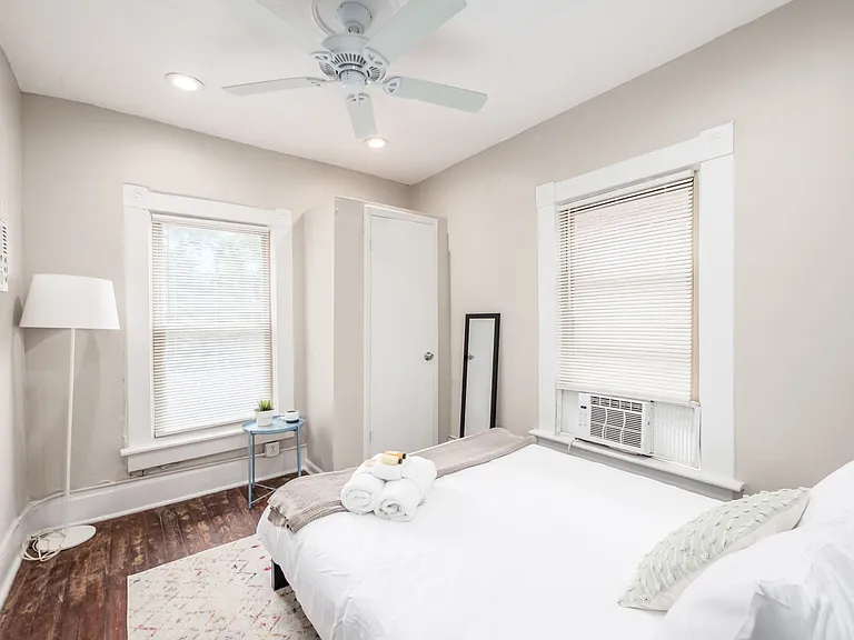 605 Oak St — Photo 28