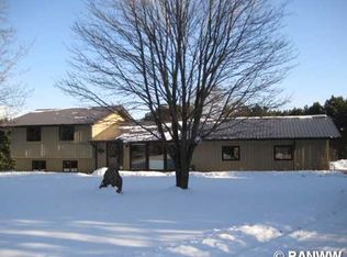 7585 S Lowes Creek Rd, Eau Claire, WI 54701