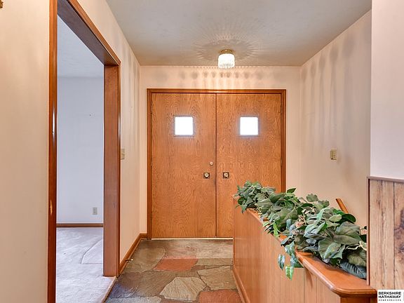 4th image of 1514 S 120th St
