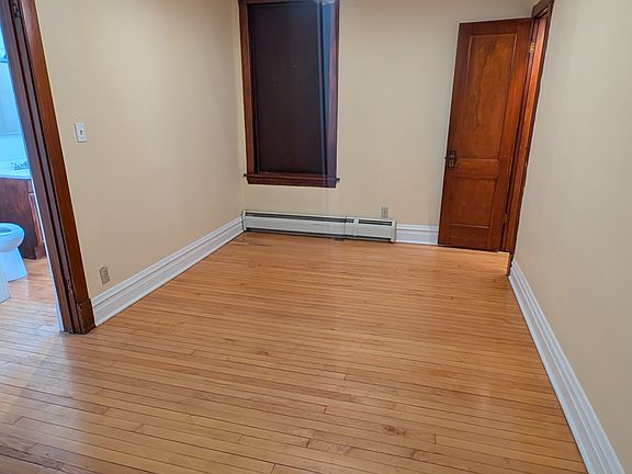 4th image of 5411 W Leland Ave #1
