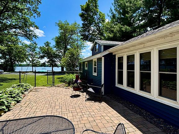 5th image of 1111 N Shore Dr