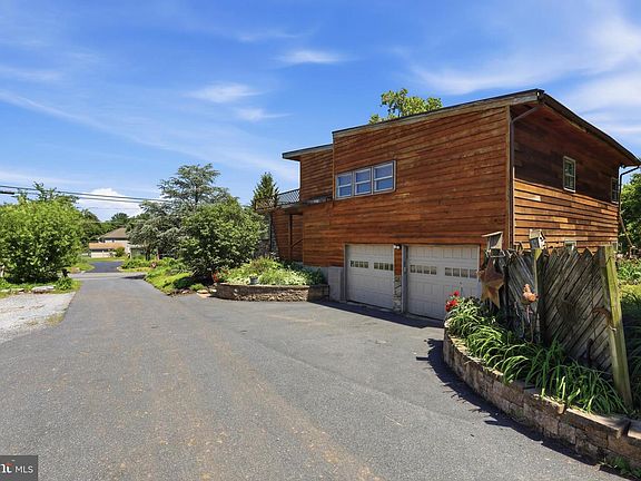 4th image of 536 Fairview Rd