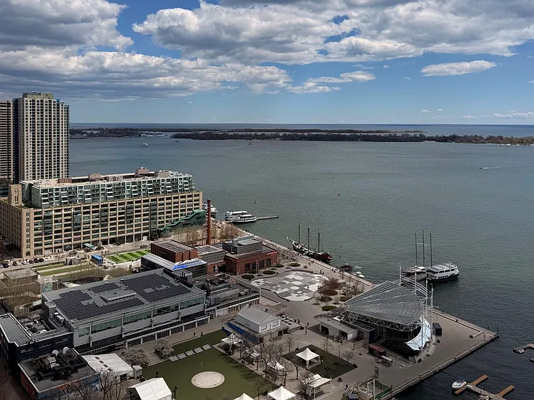 260 Queens Quay W #2608 — Photo 20