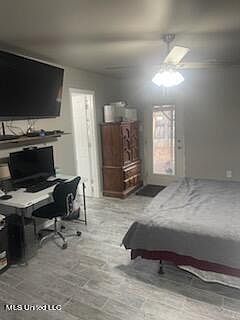 5th image of 5890 Garden Walk E