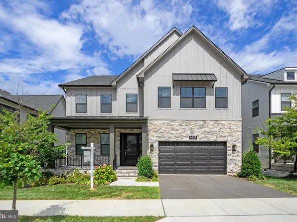 6829 Penngrove Ln, Bethesda, MD 20817