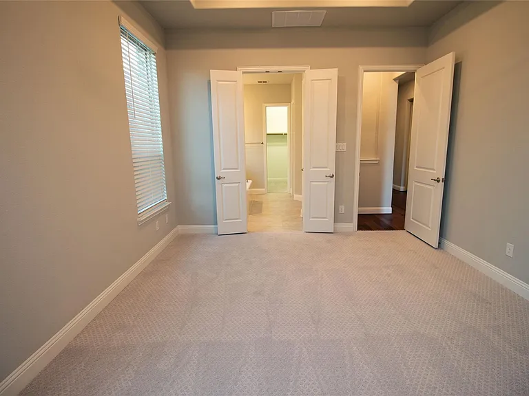 7235 Sanctuary Dr — Photo 9