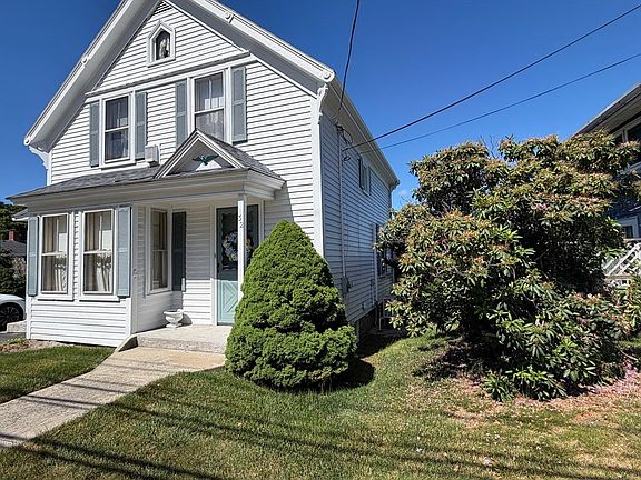 3rd image of 32 Eastern Ave