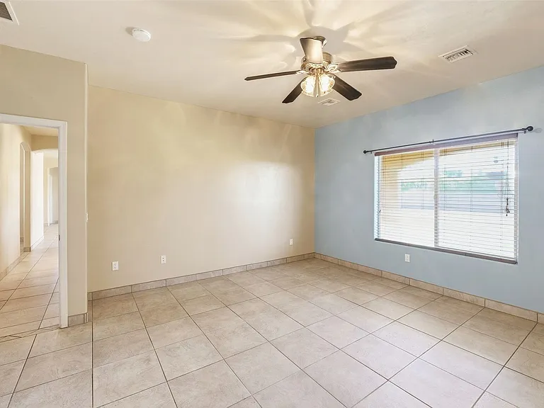 4212 S Hackberry Dr — Photo 25