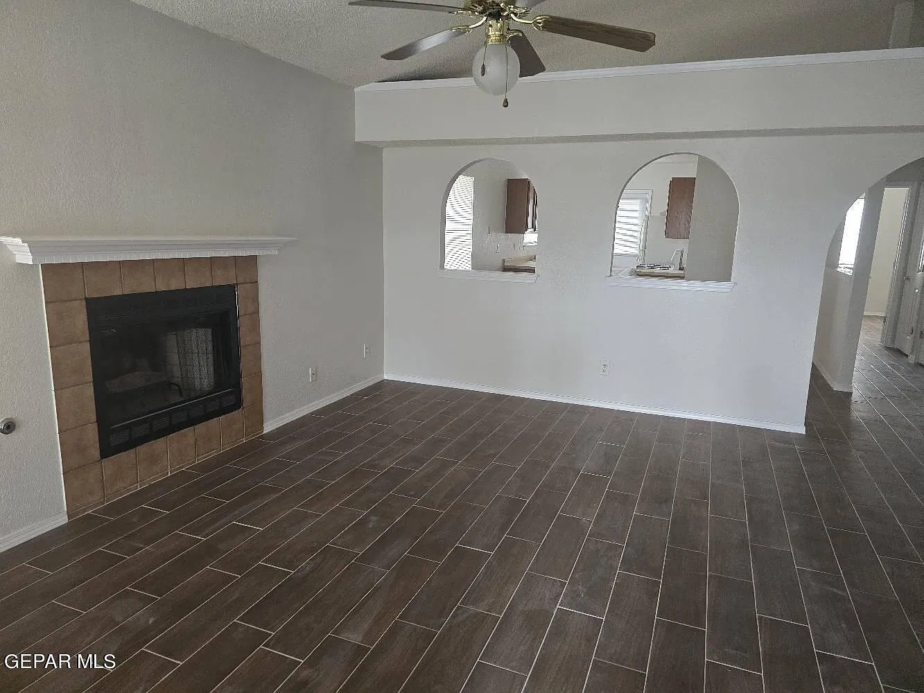3 bed, 1.5 bath, 1204 sqft, $1,595 — Photo 3