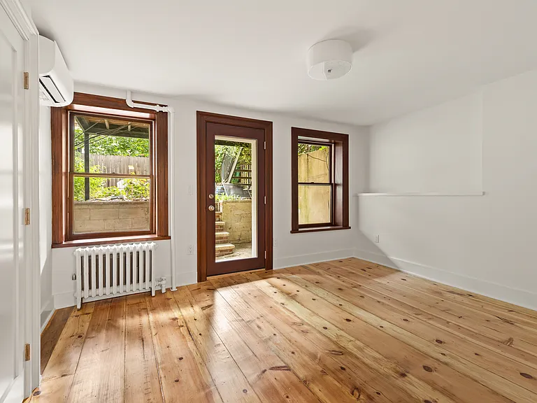 179 Warren St #2 — Photo 5