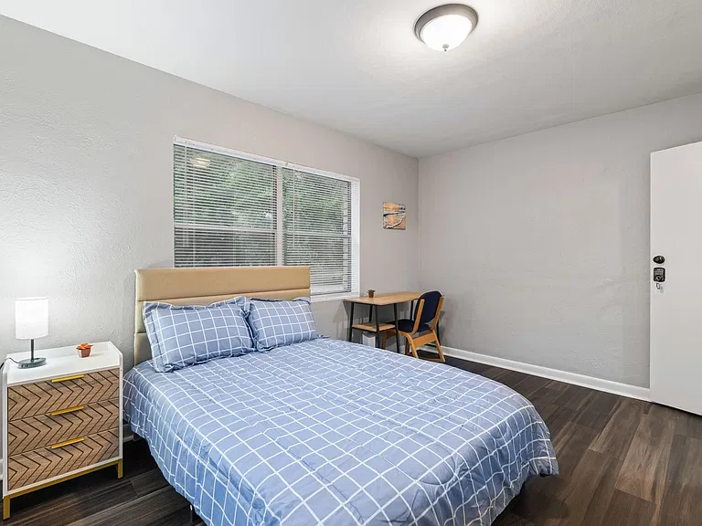 4731 W Castlewood Dr — Photo 4