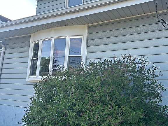 4th image of 5346 N Ludlam Ave