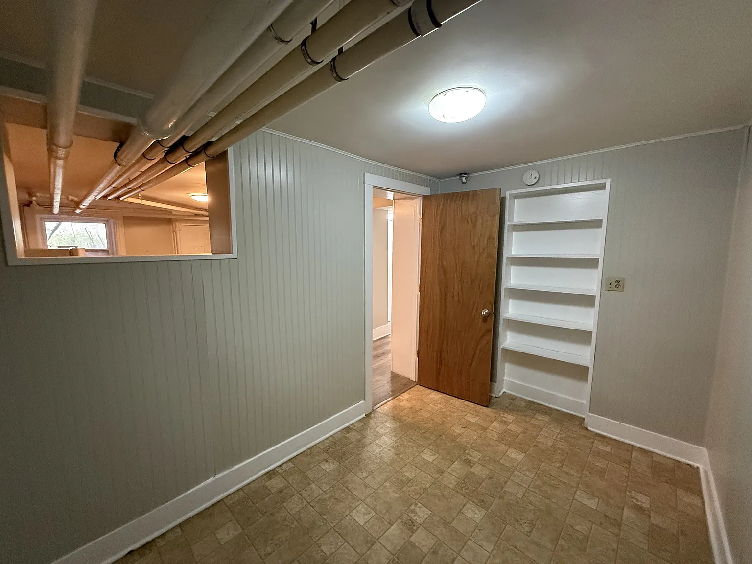 255 State St — Photo 4