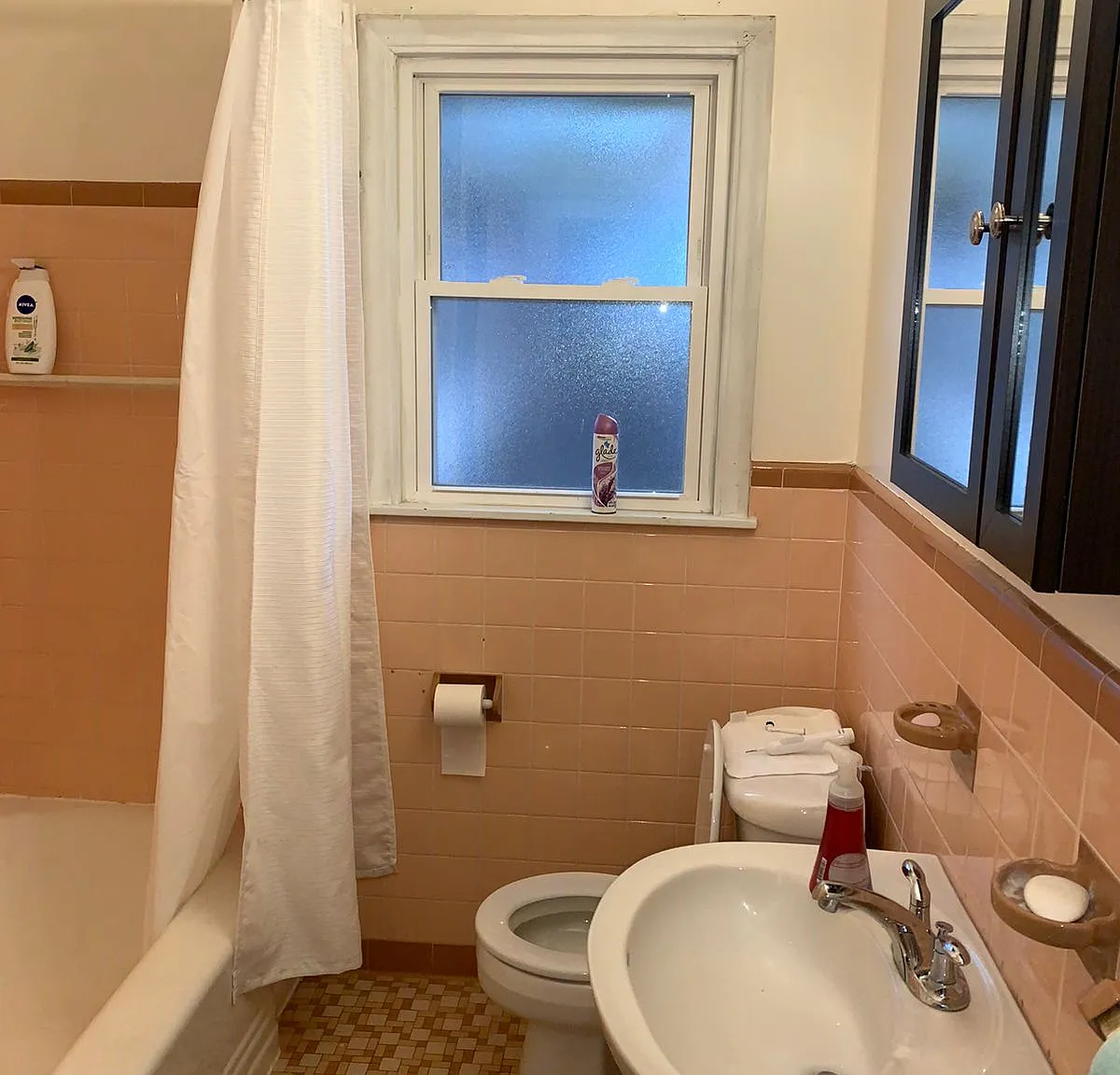 3 bed, 1600 sqft, $2,600 — Photo 4