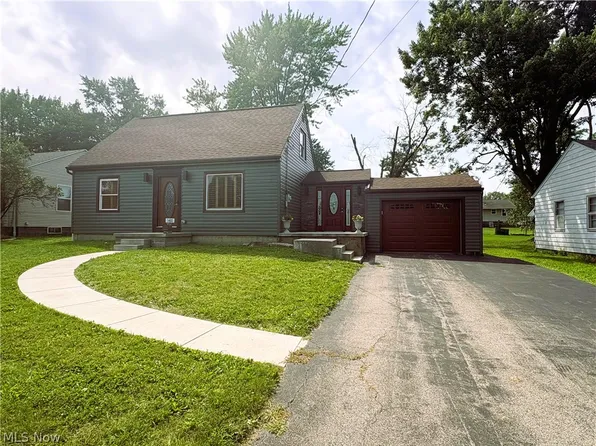 140 Aldrich Rd, Youngstown, OH 44515