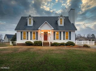 602 Huff Dr, Winterville, NC 28590