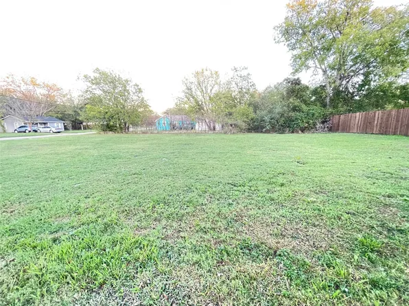 2215 Anderson St, Greenville, TX 75401