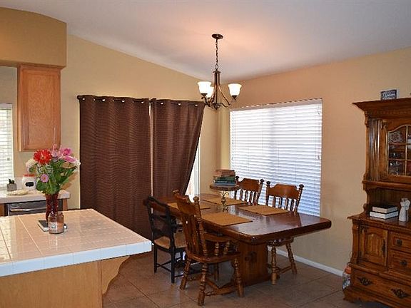 4th image of 17605 Landis Dr