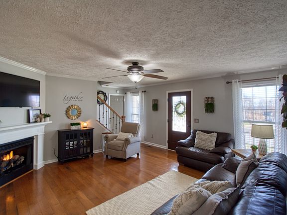 5th image of 107 Terry Ln
