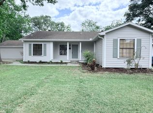 2294 Briarcliff Dr, Beaumont, TX 77706