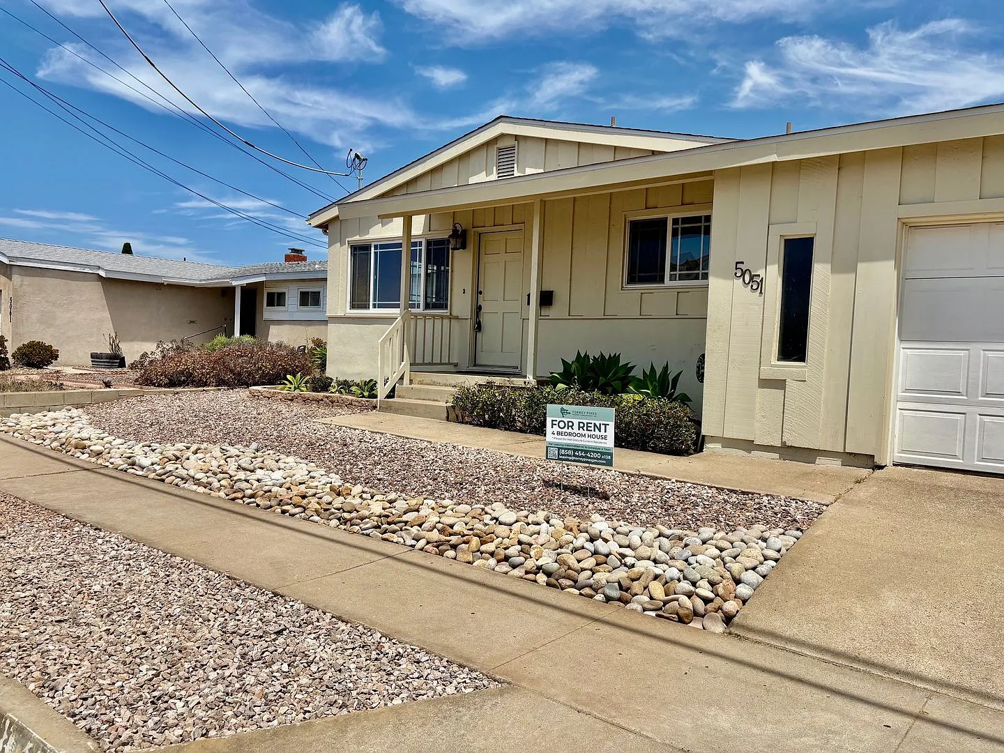 Open House: 8/22 10-11am ~ 4br House In Clairemont With 2 Car Garage! — Photo 1