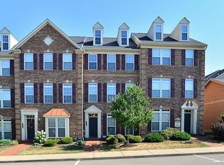 2011 Village Run Rd, Wexford, PA 15090