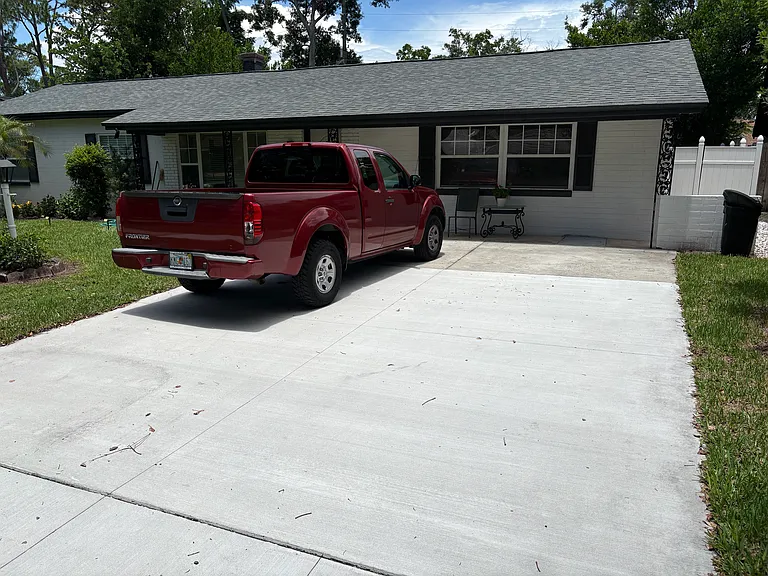 Linden Rd — Photo 13