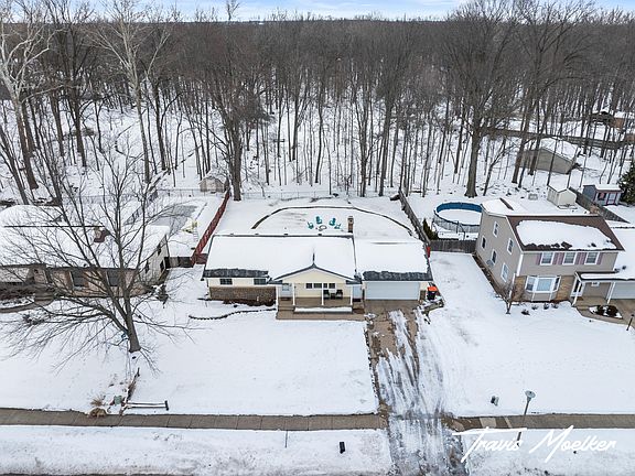2nd image of 2953 Willow Creek Dr SW