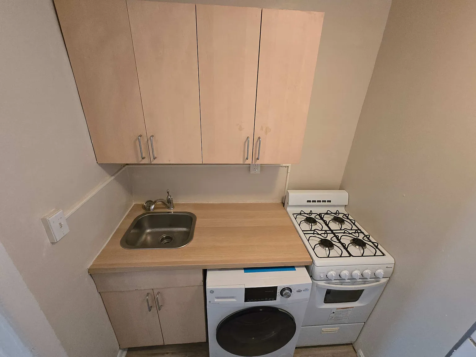 109 O Street SW Prime Location & Immediate Move-In! — Photo 3