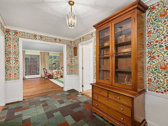 5th image of 1805 Westover Ln