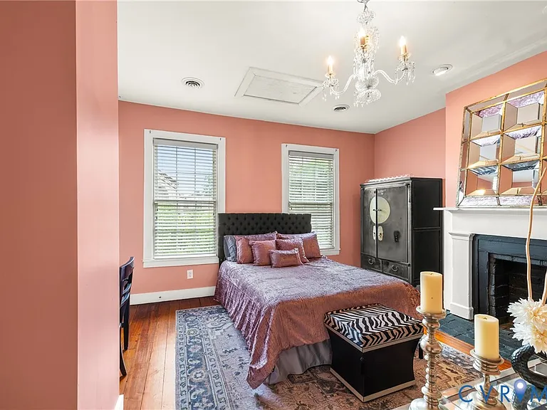 416 W Washington St — Photo 15