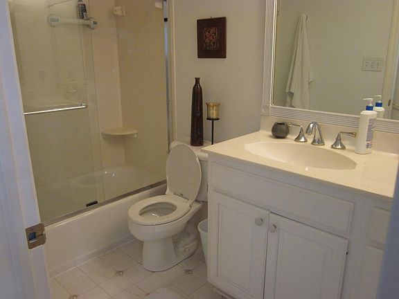 5th image of 2770 Chateau Cir