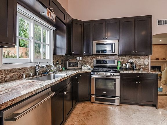 4th image of 5355 Blanco Ave