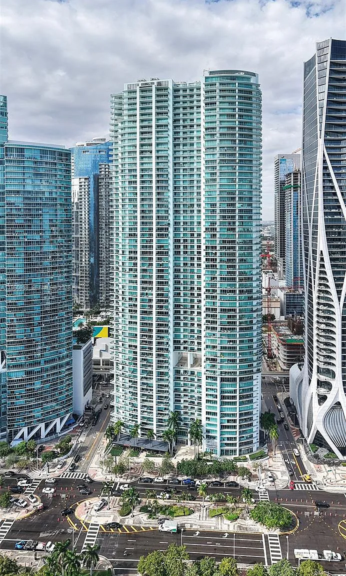 900 Biscayne Bay Condo — Photo 2
