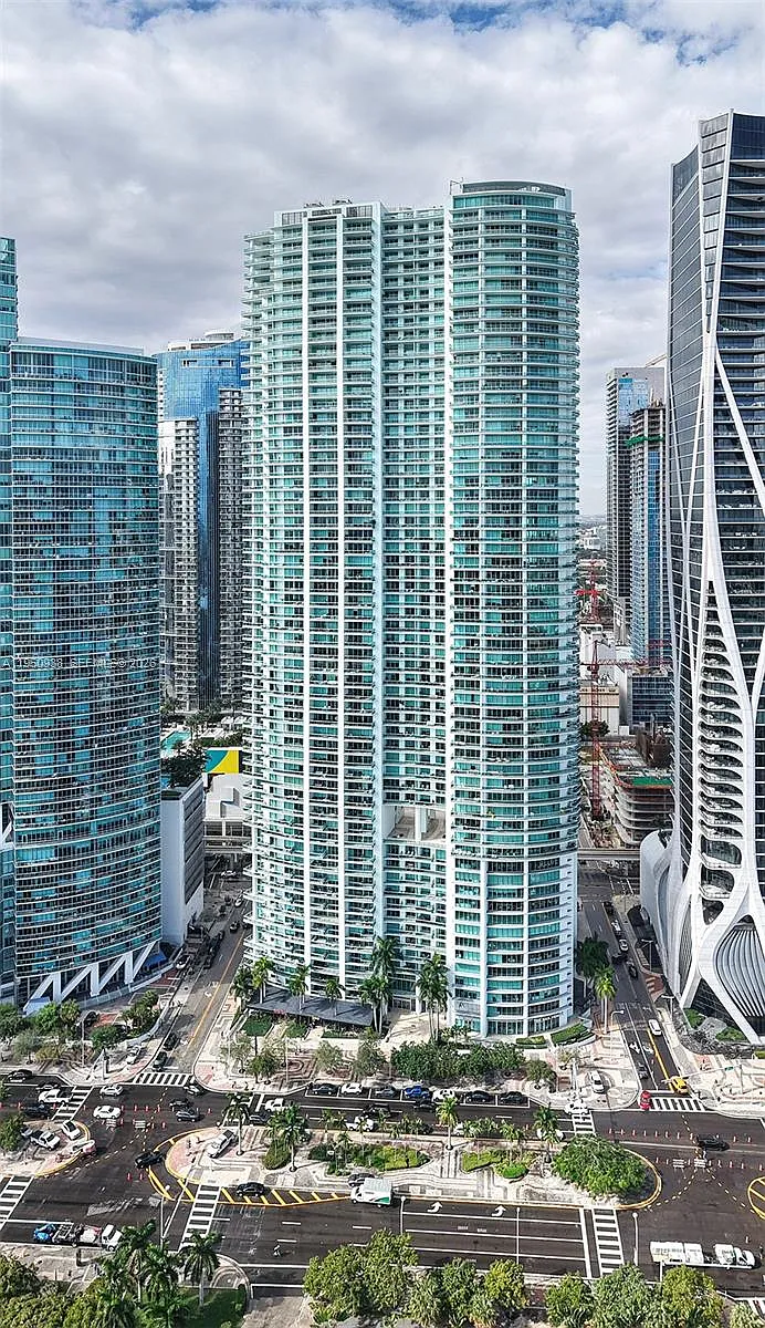 Building Photo - 900 Biscayne Blvd #909