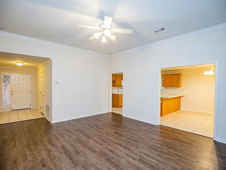 908 SW Cheyenne Dr — Photo 4