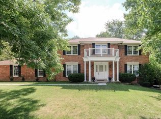 454 Londondary Dr, Ballwin, MO 63011