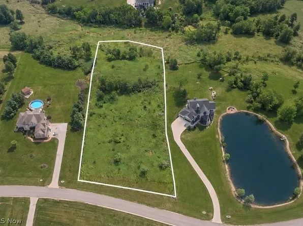 7373 Hunters Glen Ln, Seville, OH 44273
