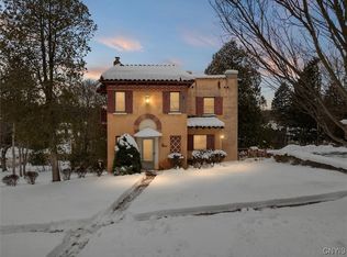 310 Barrington Rd, Syracuse, NY 13214