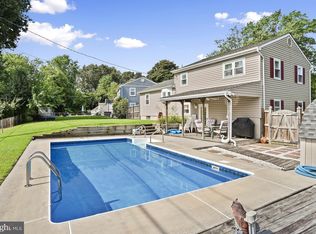 362 Fleagle Rd, Glen Burnie, MD 21061