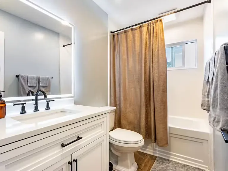 2123 Mary Way — Photo 20
