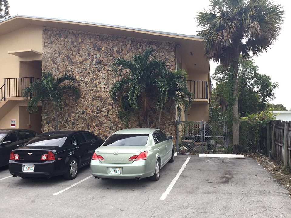 1st image of 203 NE 3rd St #7