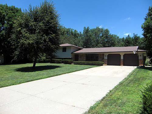 Outstanding Tri-level