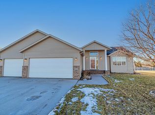 1717 35th  Street Cir S, Moorhead, MN 56560
