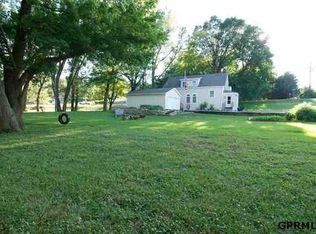 2413 Robin Dr, Bellevue, NE 68147