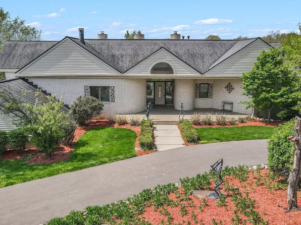 3651 Barton Farm Dr, Ann Arbor, MI 48105